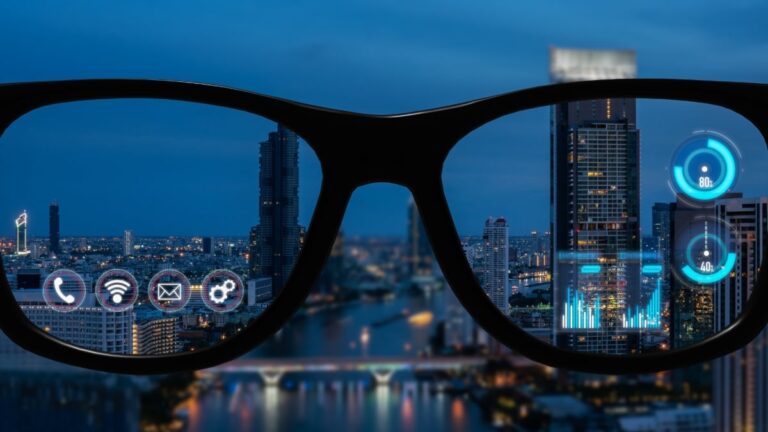 2025-the-year-smart-glasses-revolutionize-technology