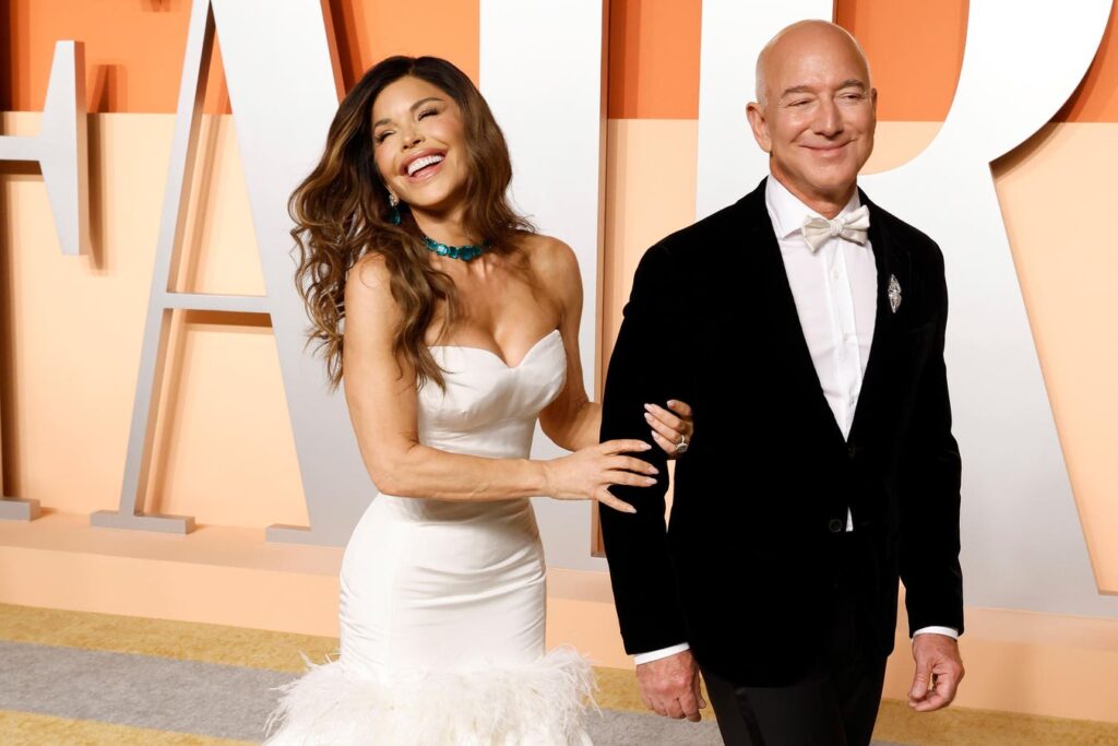 bezos-s-nchez-wedding-in-venice-sparks-protests-and-intrigue
