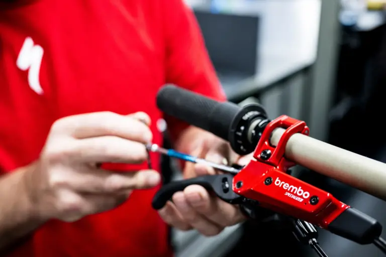 brembo-brakes-enters-mountain-biking-with-specialized-partnership