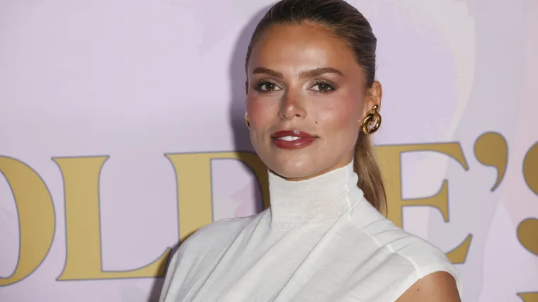 brooks-nader-stuns-in-bold-swim-look-amid-reality-show-buzz