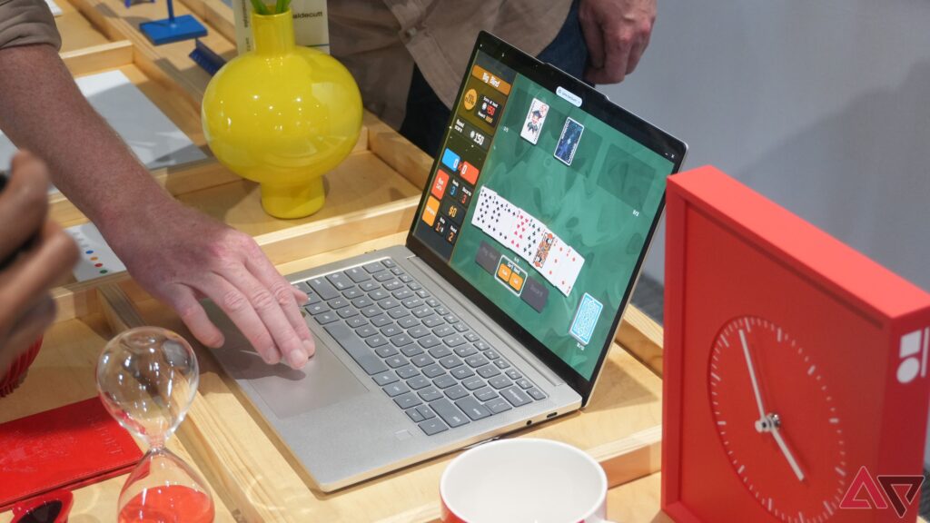 lenovo-s-new-chromebook-plus-sets-industry-benchmarks