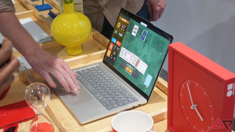 lenovo-s-new-chromebook-plus-sets-industry-benchmarks