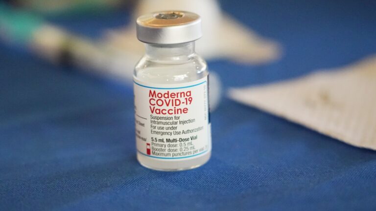moderna-s-combo-vaccine-shows-promise-in-older-adults
