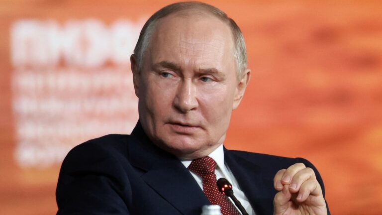 russia-s-delicate-balancing-act-amid-iran-crisis