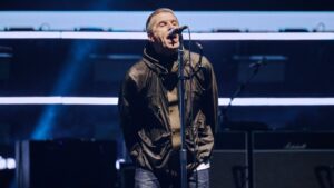 oasis-reunites-in-cardiff-a-triumphant-return-after-16-years