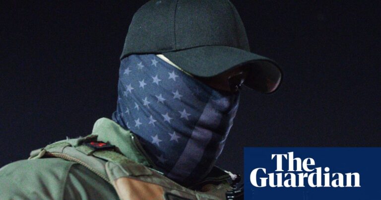 surge-in-masked-us-officers-sparks-concerns-over-policing-practices