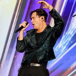tom-sandoval-s-surprising-america-s-got-talent-debut-leaves-judges-awestruck