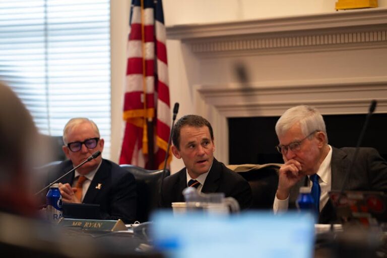 u-va-president-jim-ryan-resigns-amid-federal-pressure-over-dei-policies